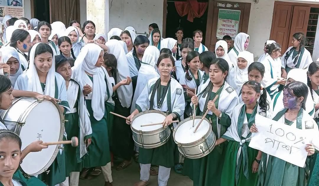 পাথরঘাটায় এসএসসিতে শতভাগ পাস, কৃতিত্ব দুই শিক্ষাপ্রতিষ্ঠানের।